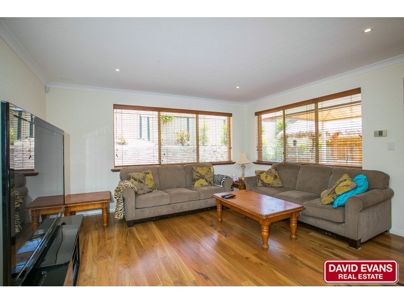 9 Shackleton Avenue, Hillarys WA 6025