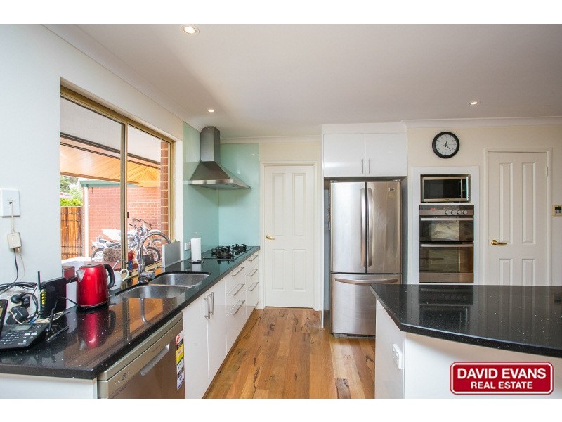 9 Shackleton Avenue, Hillarys WA 6025