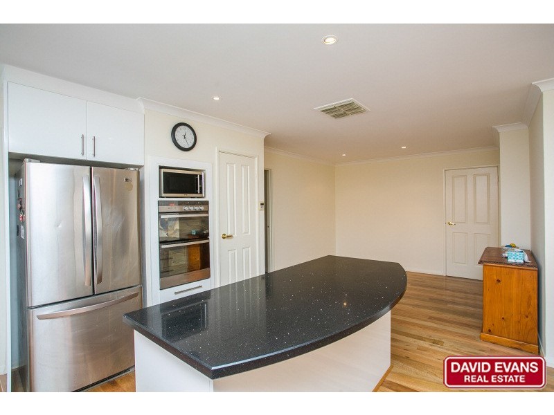 9 Shackleton Avenue, Hillarys WA 6025