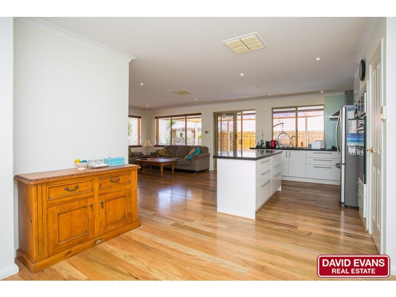 9 Shackleton Avenue, Hillarys WA 6025