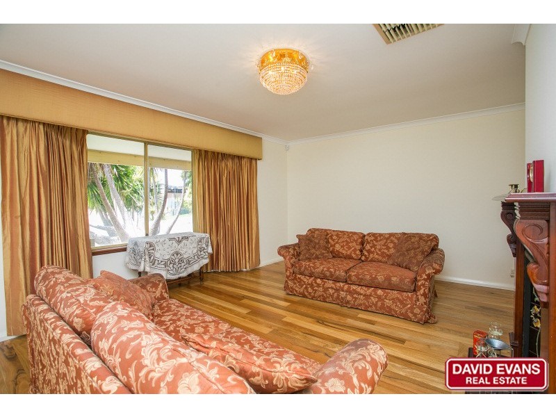 9 Shackleton Avenue, Hillarys WA 6025