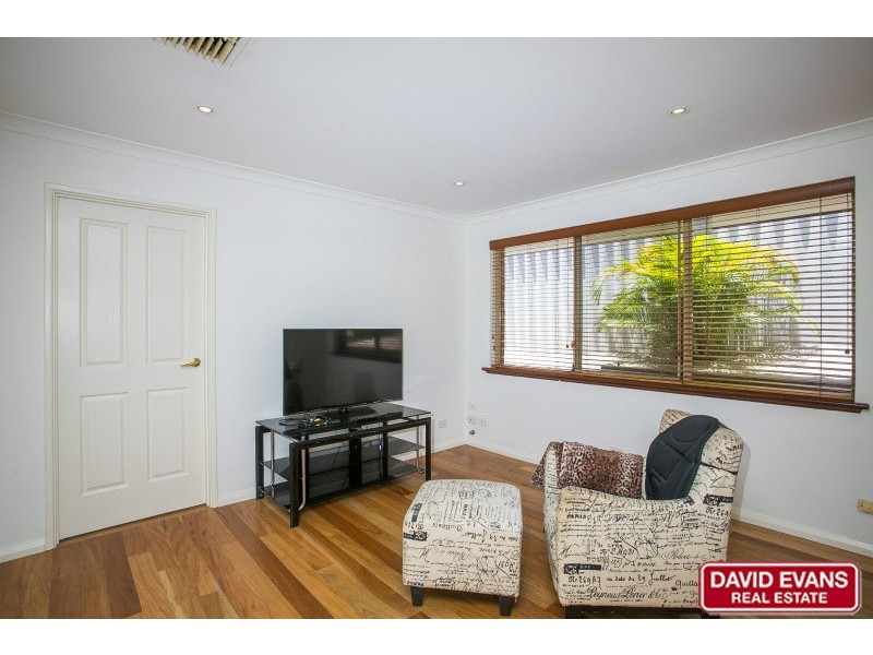 9 Shackleton Avenue, Hillarys WA 6025