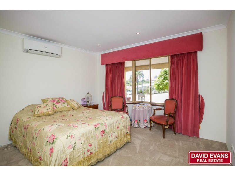 9 Shackleton Avenue, Hillarys WA 6025