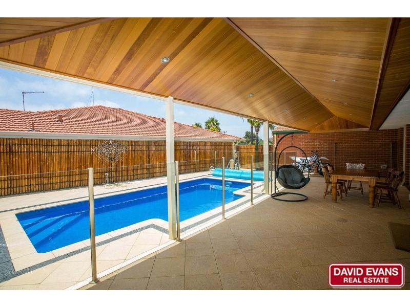 9 Shackleton Avenue, Hillarys WA 6025