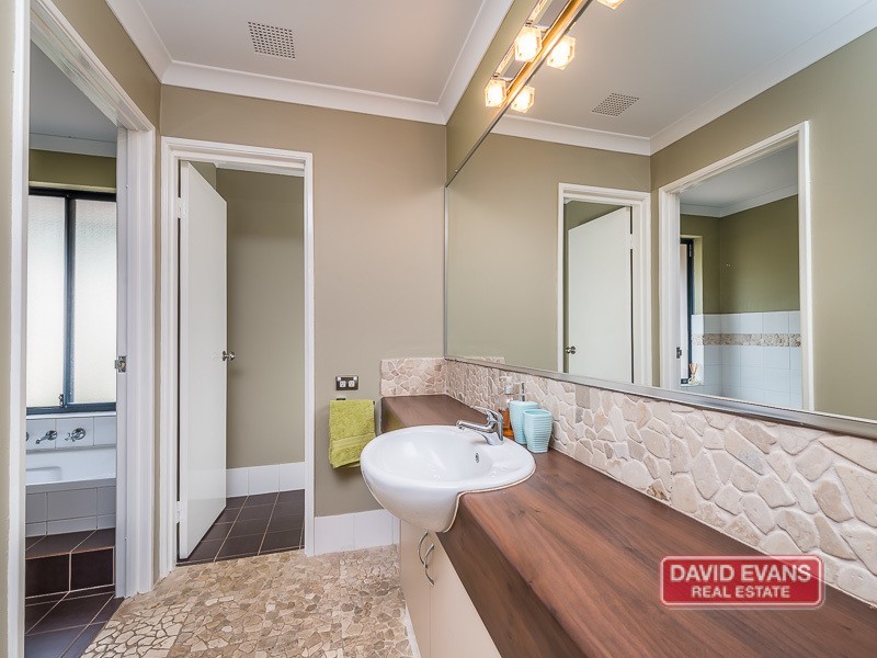 5 Vasse Court, Wanneroo WA 6065