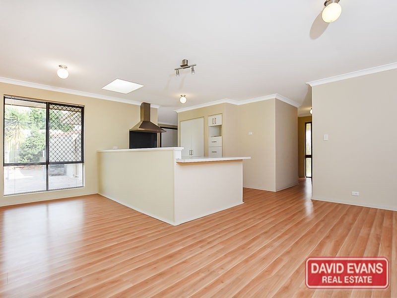 20 Dandaloo Crescent, Wanneroo WA 6065
