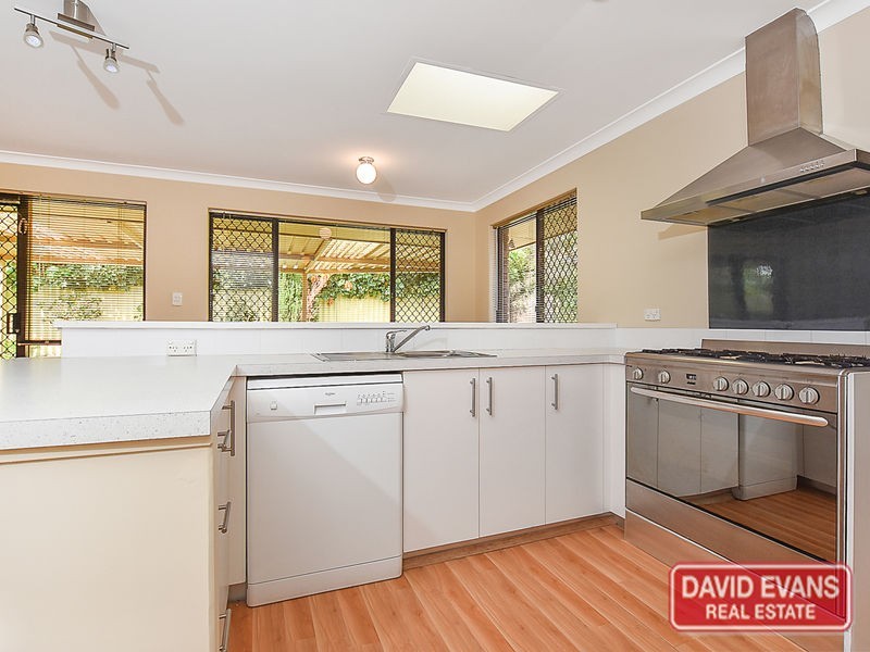 20 Dandaloo Crescent, Wanneroo WA 6065