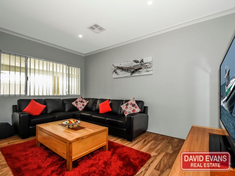 10 Dietes View, Sinagra WA 6065