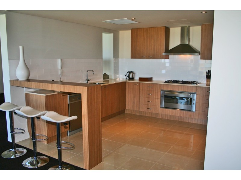 8/10 Oceanside Promenade, Mullaloo WA 6027