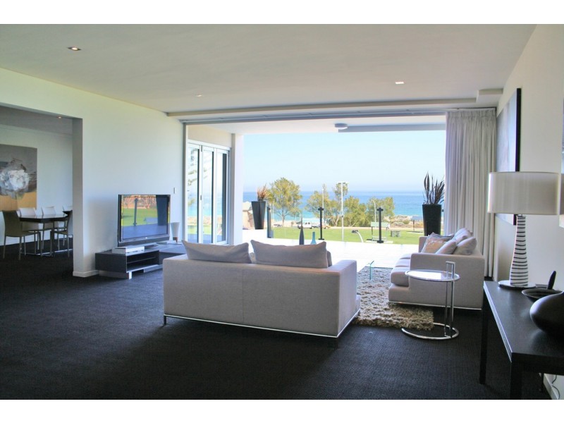 9/10 Oceanside Promenade, Mullaloo WA 6027