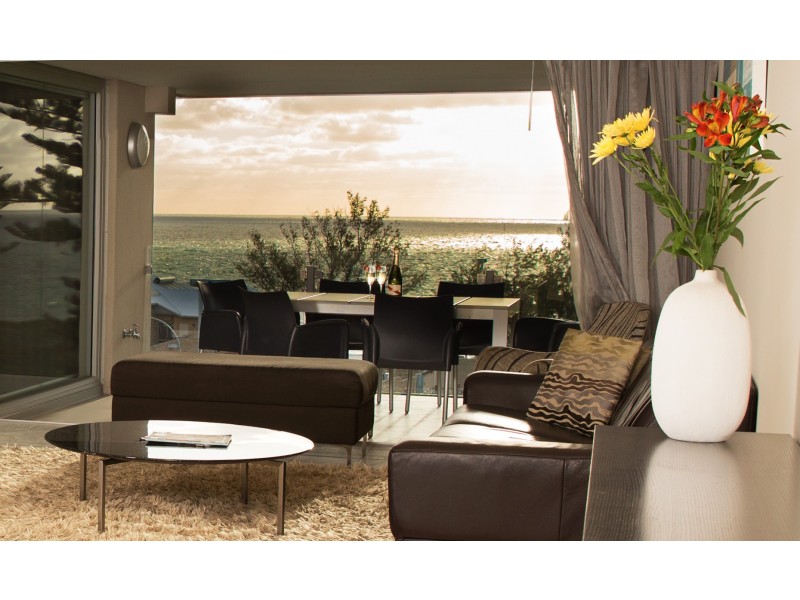 9/10 Oceanside Promenade, Mullaloo WA 6027