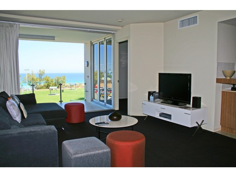 1/10 Oceanside Promenade, Mullaloo WA 6027