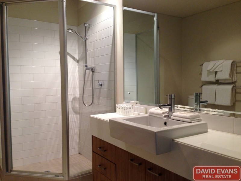 2/10 Oceanside Promenade, Mullaloo WA 6027