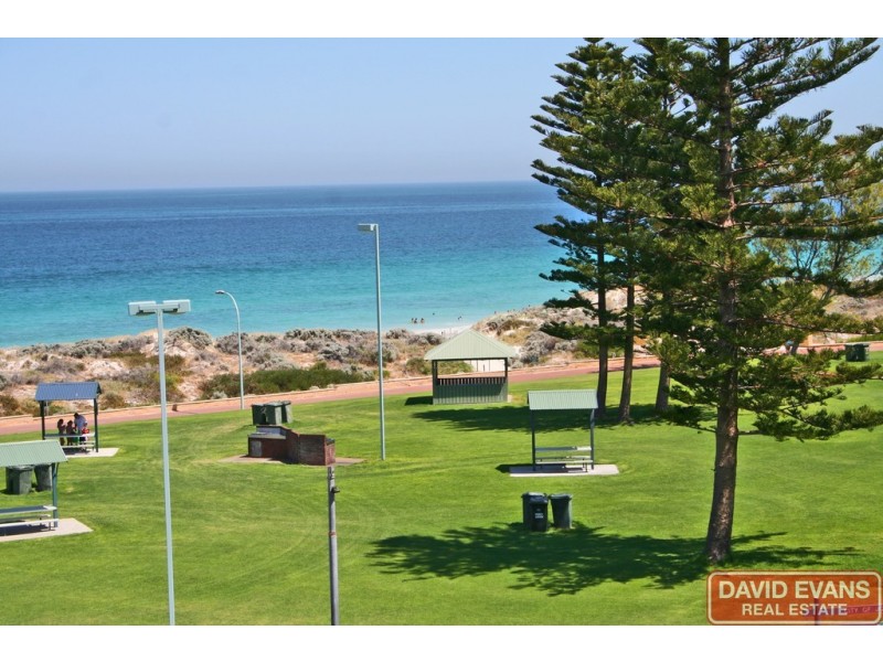 2/10 Oceanside Promenade, Mullaloo WA 6027