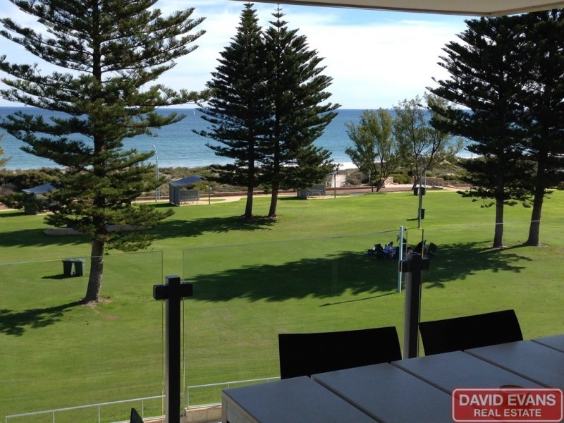 2/10 Oceanside Promenade, Mullaloo WA 6027
