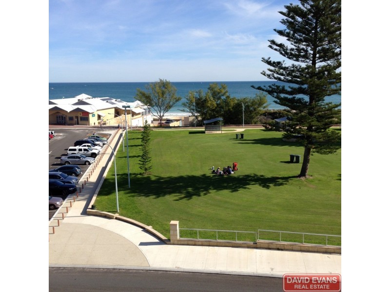 2/10 Oceanside Promenade, Mullaloo WA 6027