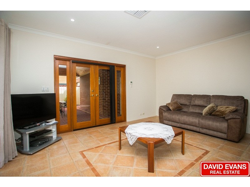 3 Renner Circle, Wanneroo WA 6065