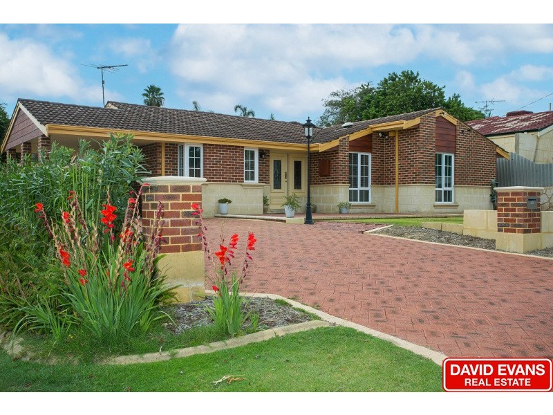 11 Wardong Place, Wanneroo WA 6065