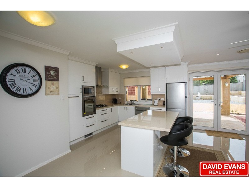 11 Wardong Place, Wanneroo WA 6065