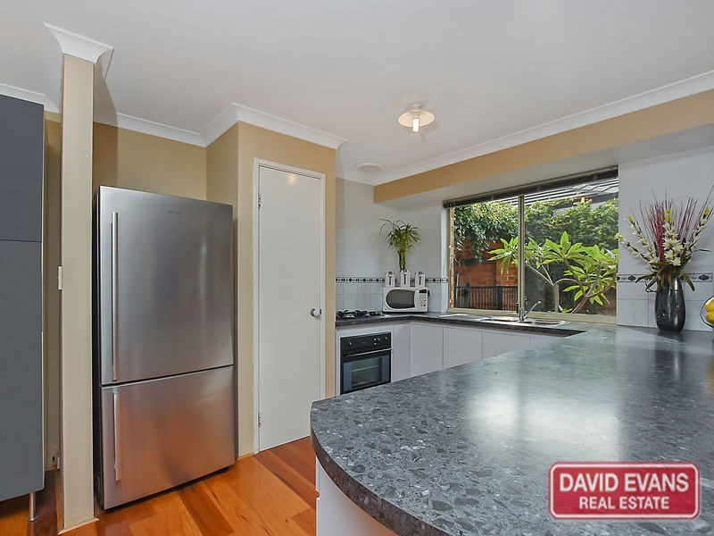 11 Mulwarrie Circle, Wanneroo WA 6065