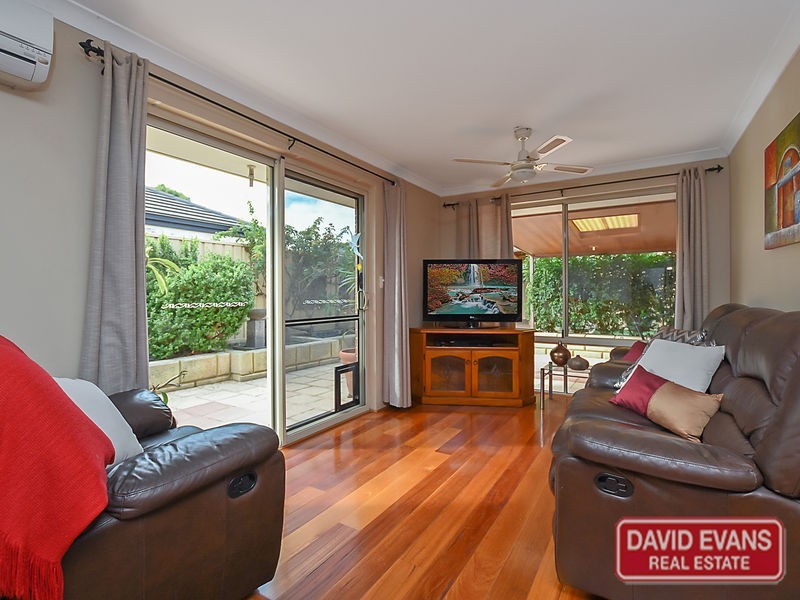 11 Mulwarrie Circle, Wanneroo WA 6065