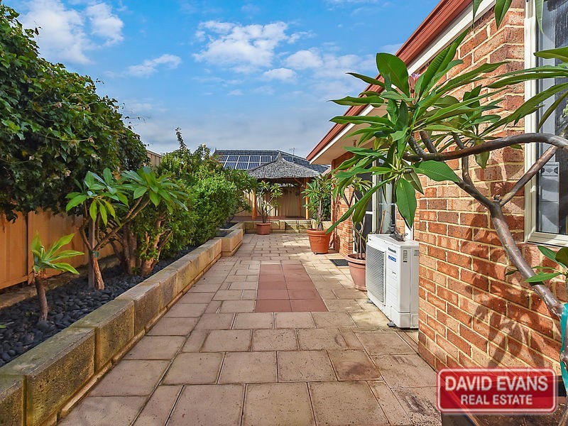 11 Mulwarrie Circle, Wanneroo WA 6065