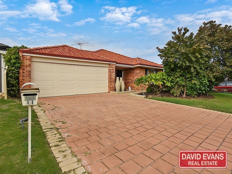 11 Mulwarrie Circle, Wanneroo WA 6065