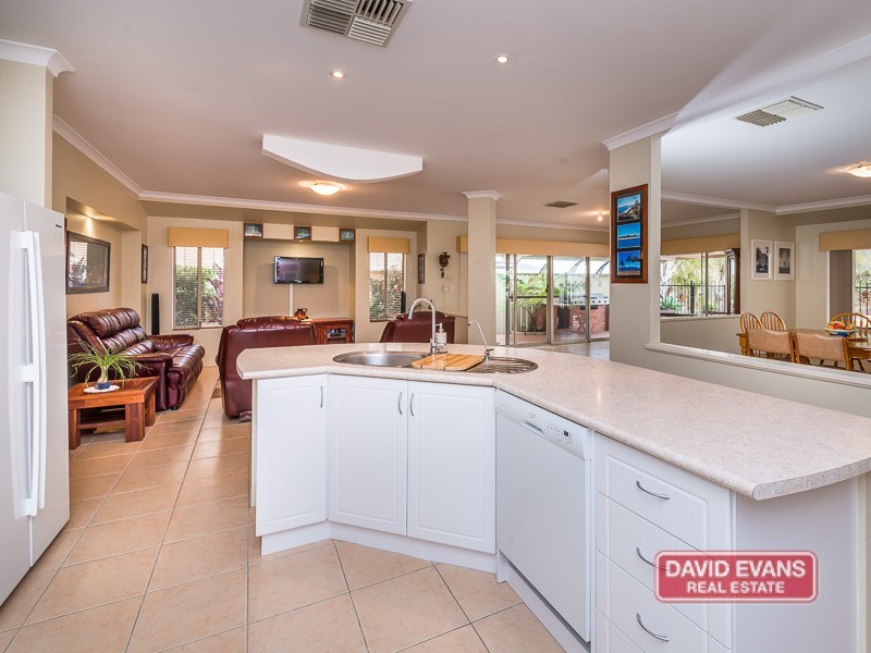 11 Boboli Way, Pearsall WA 6065