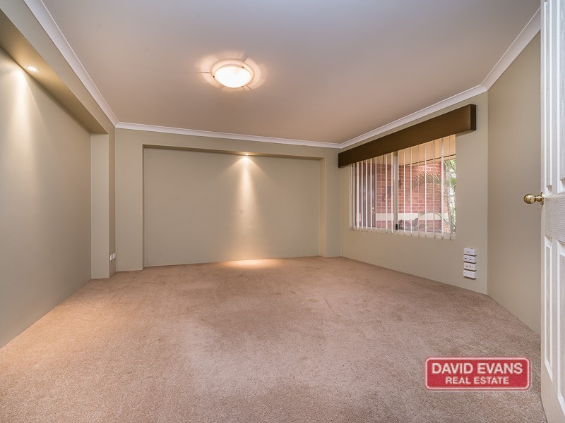 11 Boboli Way, Pearsall WA 6065