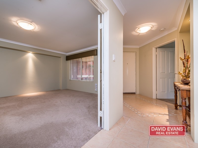 11 Boboli Way, Pearsall WA 6065