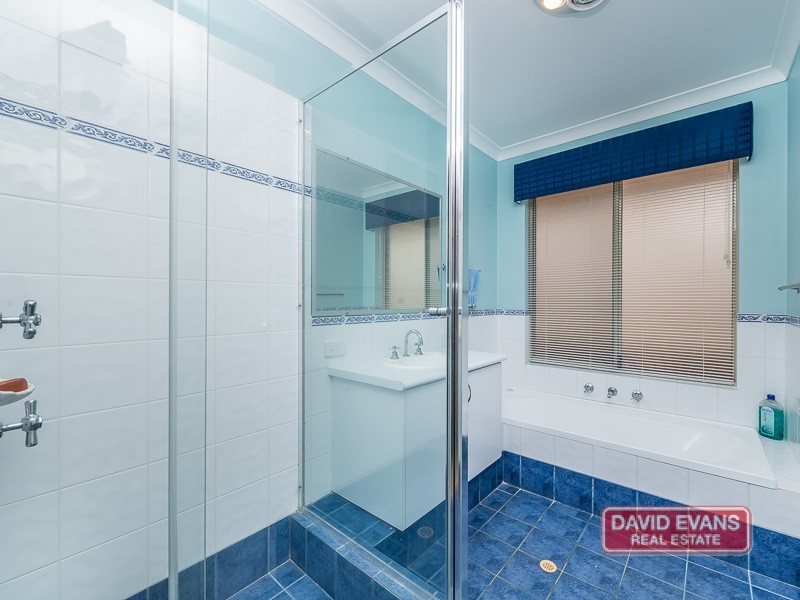 11 Boboli Way, Pearsall WA 6065