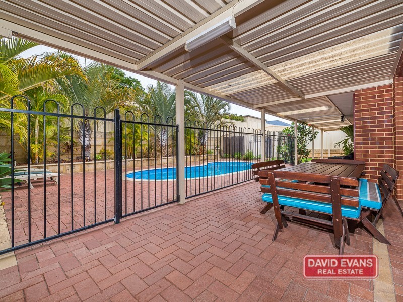 11 Boboli Way, Pearsall WA 6065