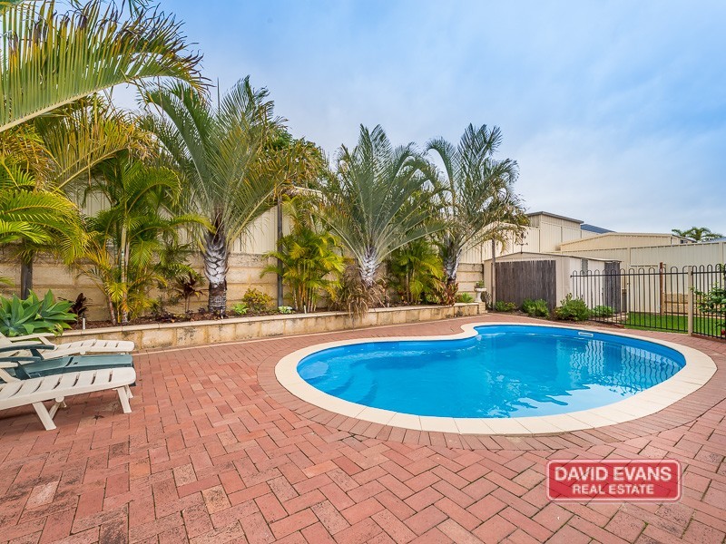 11 Boboli Way, Pearsall WA 6065