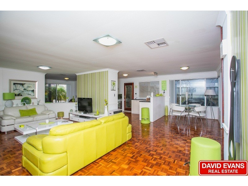 52 La Grange Loop, Currambine WA 6028