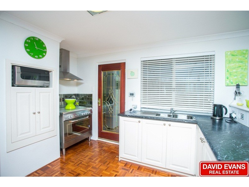 52 La Grange Loop, Currambine WA 6028