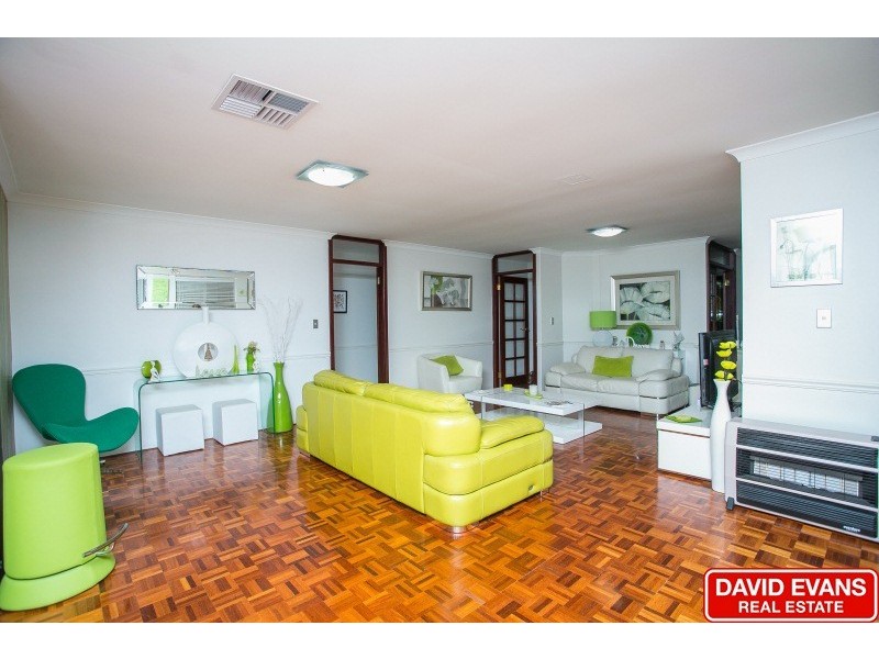 52 La Grange Loop, Currambine WA 6028