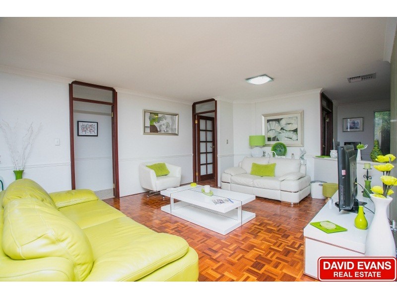 52 La Grange Loop, Currambine WA 6028