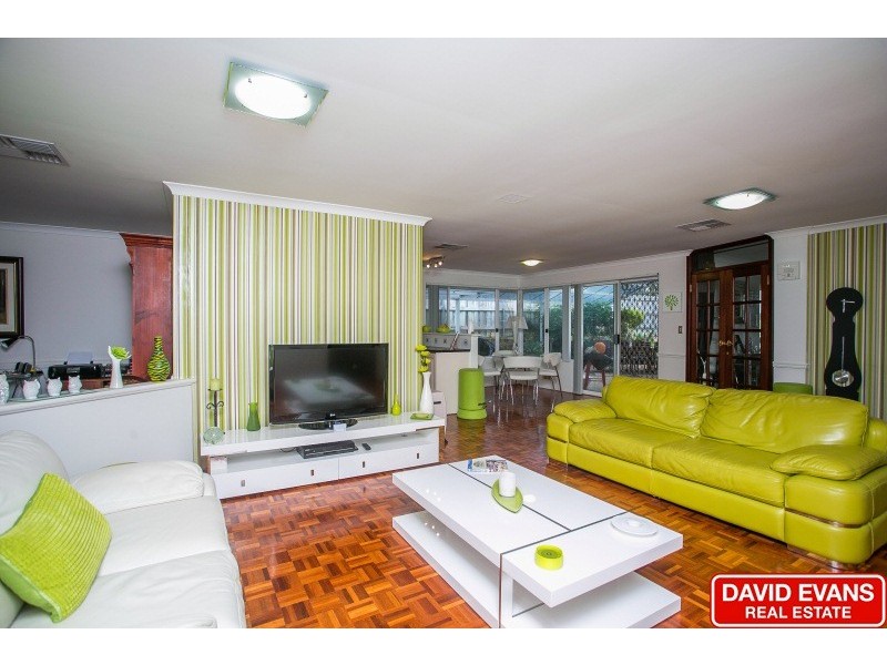 52 La Grange Loop, Currambine WA 6028