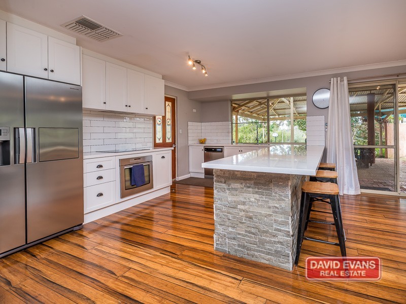 5 Birdwood Drive, Woodridge WA 6041