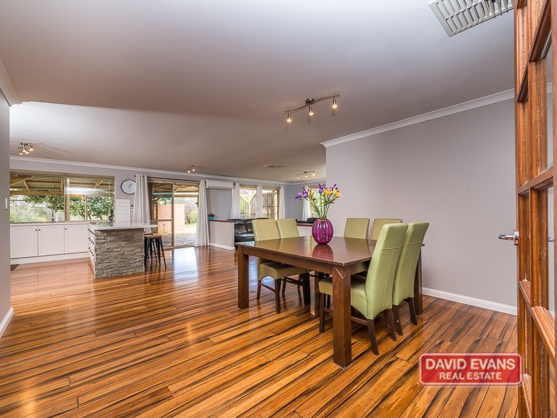 5 Birdwood Drive, Woodridge WA 6041