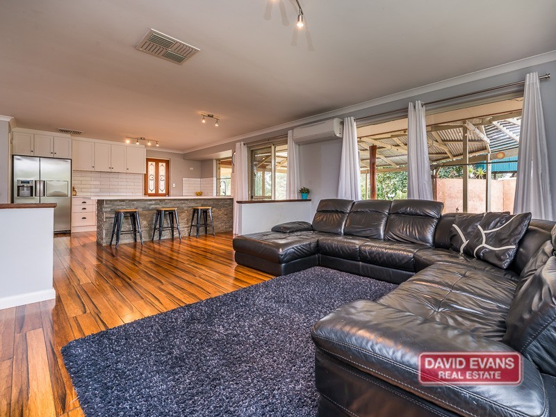 5 Birdwood Drive, Woodridge WA 6041