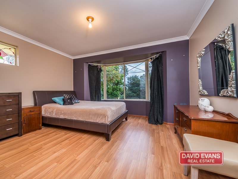 5 Birdwood Drive, Woodridge WA 6041