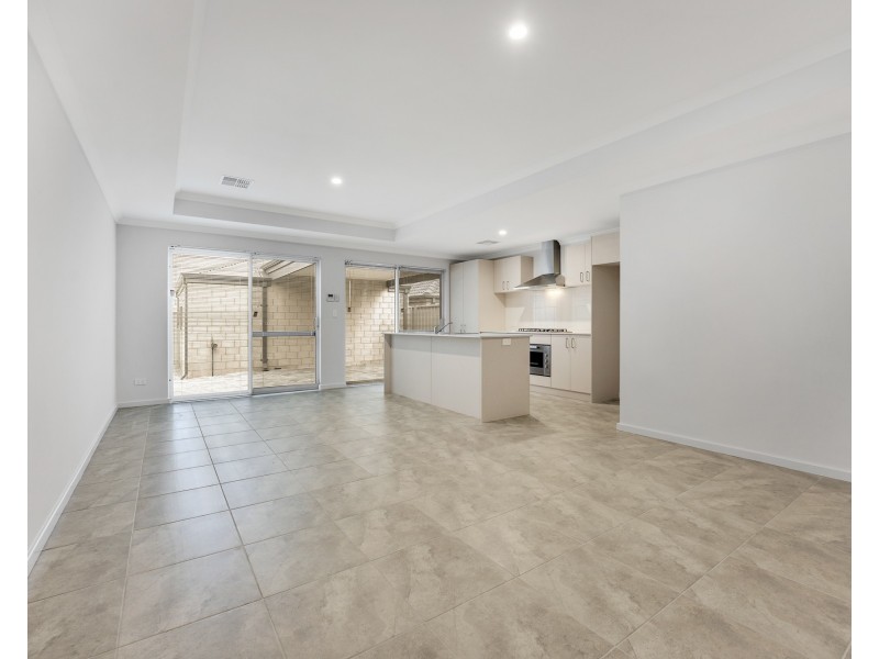 48 Hinckley Parkway, Hocking WA 6065