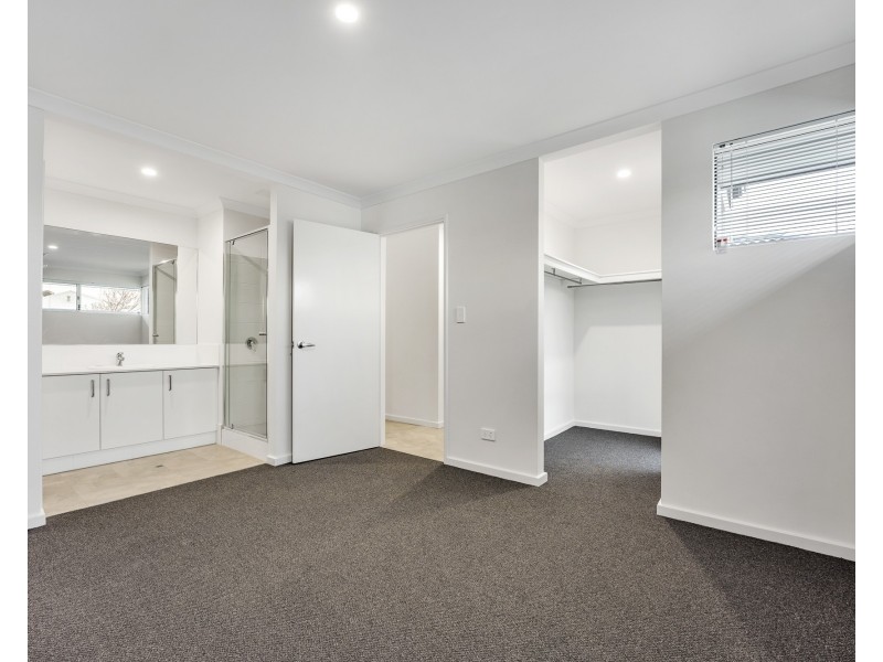 48 Hinckley Parkway, Hocking WA 6065