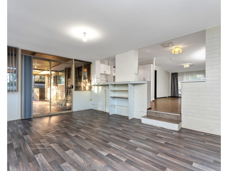 17 Winship Avenue, Wanneroo WA 6065