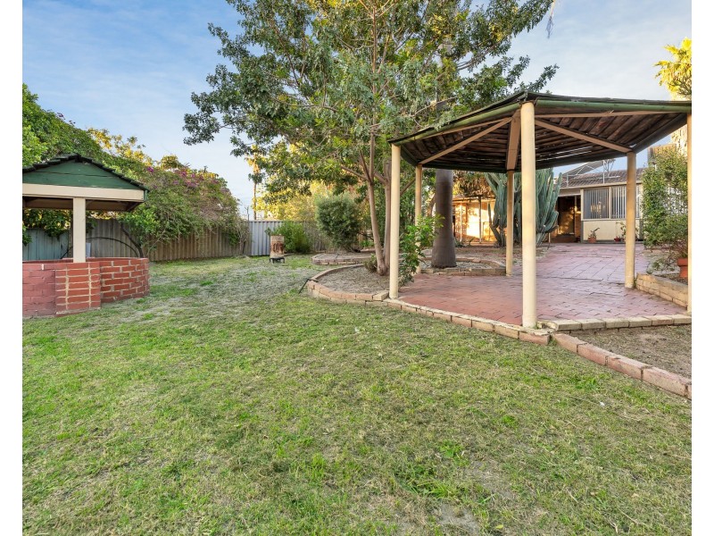 17 Winship Avenue, Wanneroo WA 6065