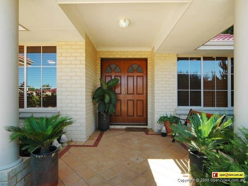 33 Kings Way, Madeley WA 6065