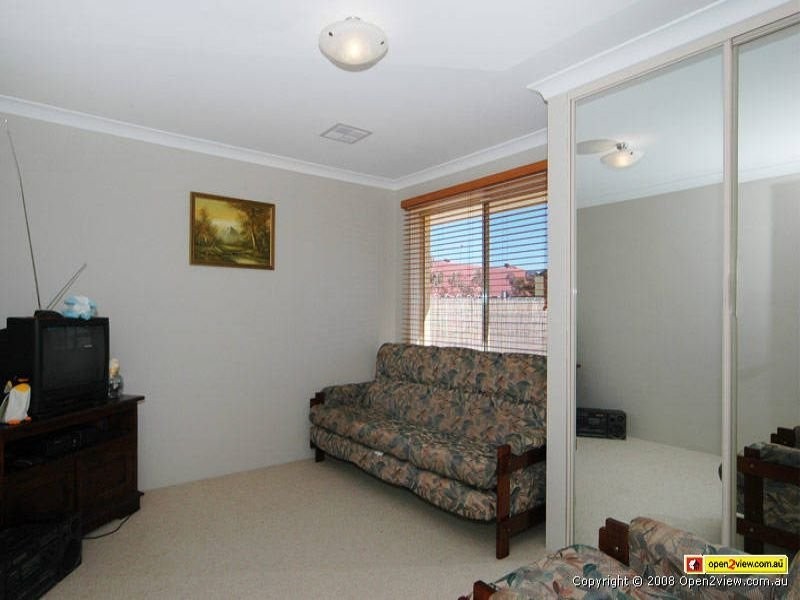 33 Kings Way, Madeley WA 6065