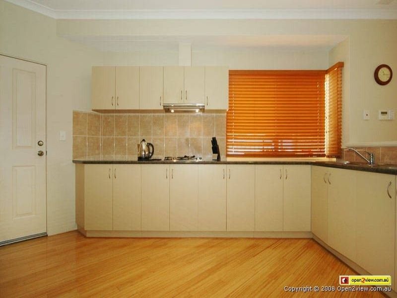 33 Kings Way, Madeley WA 6065