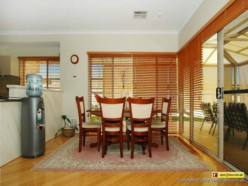 33 Kings Way, Madeley WA 6065